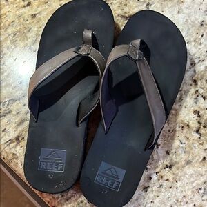 Reef Men's Black and Brown Sandals